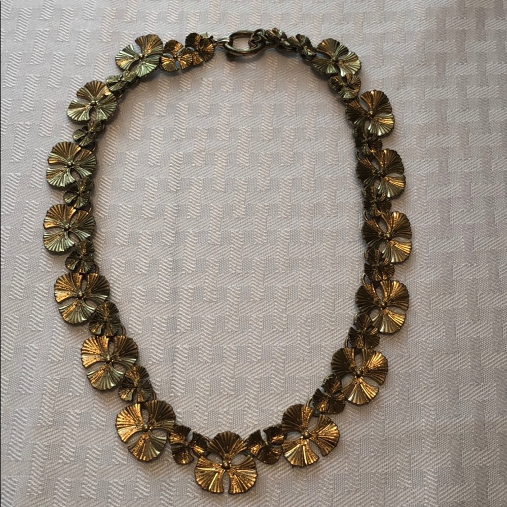 Banana Republic Lily Pad Necklace